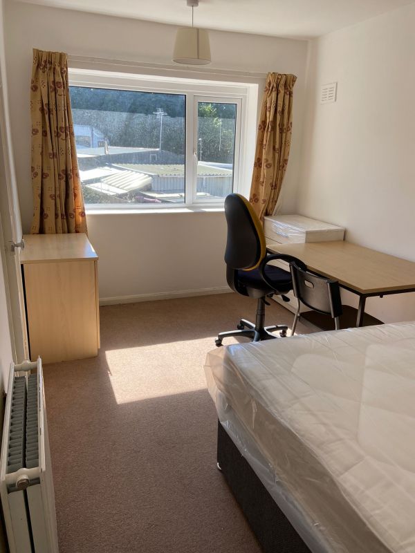 14 Rupert Brooke Road Donkey Digs Student in