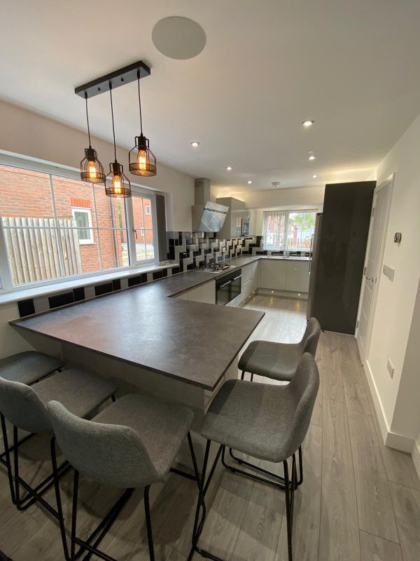 40 Adam Dale Stunning 6 Bed On Kingfisher Donkey Digs Student