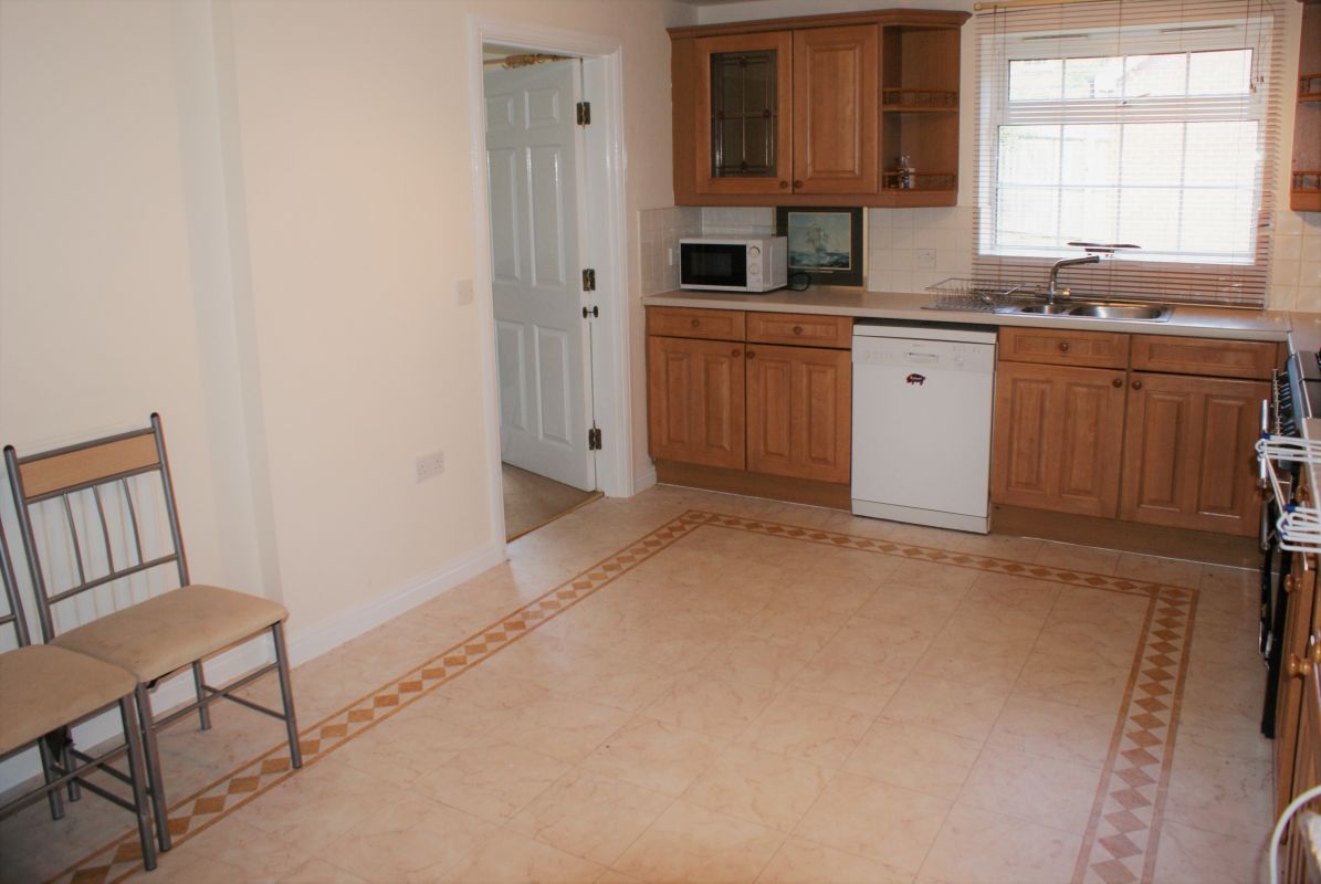 10 Adam Dale Kingfisher Estate Donkey Digs Student in