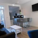 100 Leopold Street - Golden Stable 